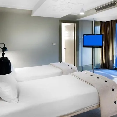 Отель The Cettia 4*